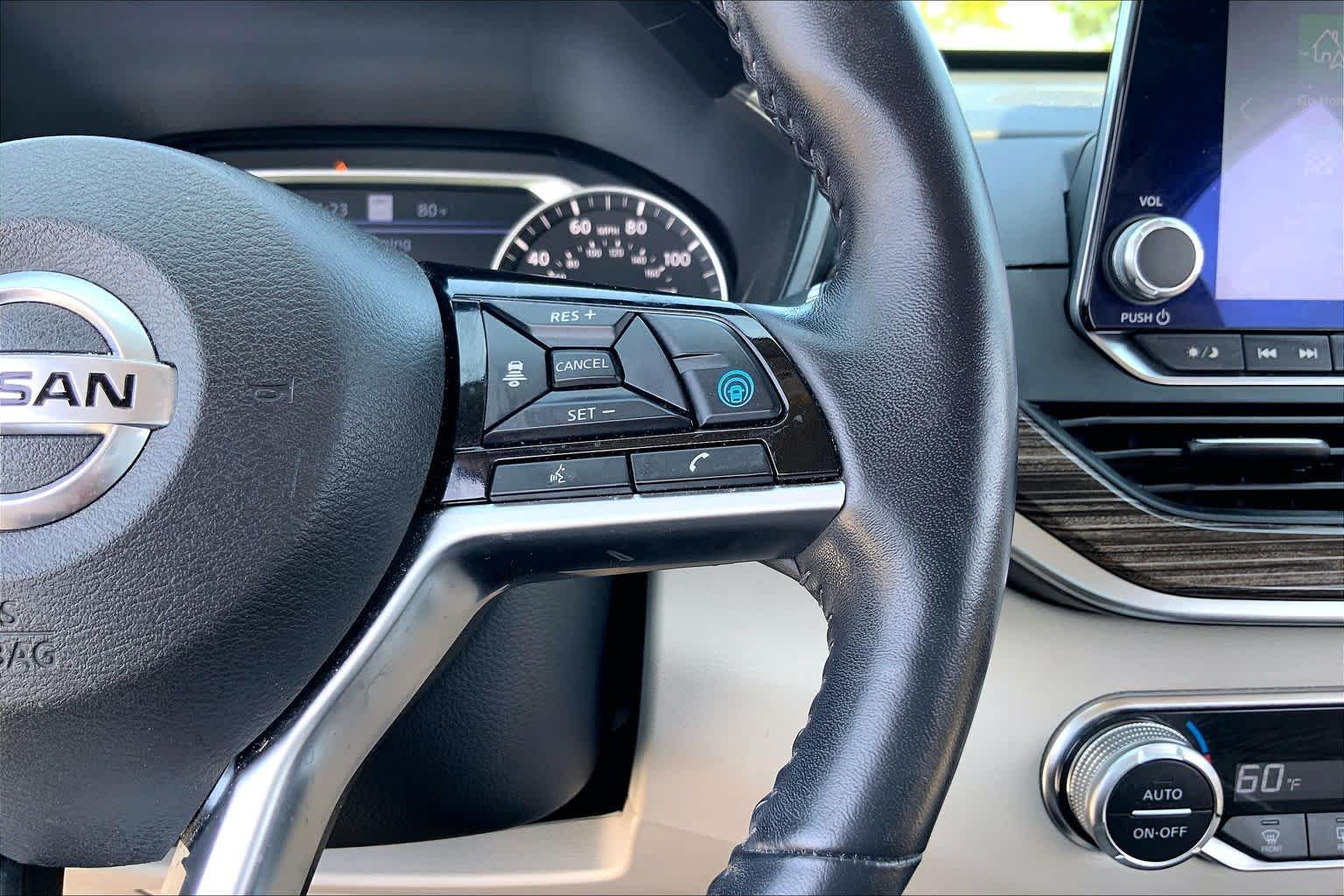 2019 Nissan Altima 2.5 SL Pearl White Tricoat at Sterling McCall Nissan