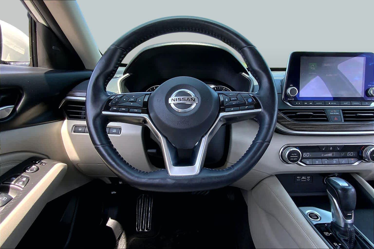 2019 Nissan Altima 2.5 SL Pearl White Tricoat at Sterling McCall Nissan