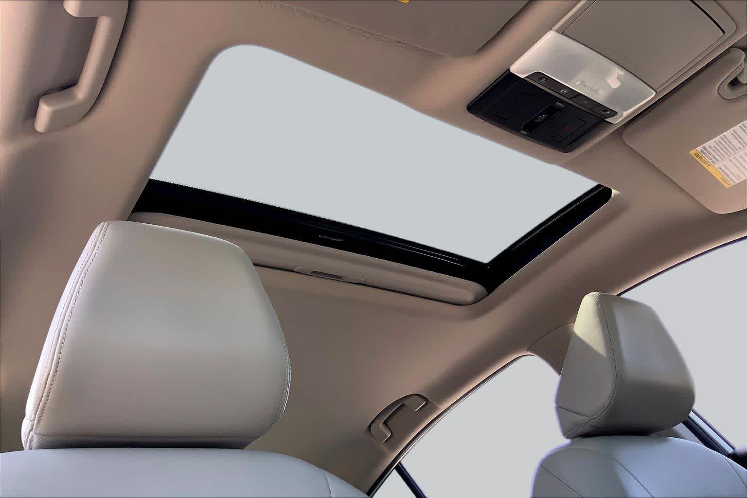 2019 Nissan Altima 2.5 SL Pearl White Tricoat at Sterling McCall Nissan