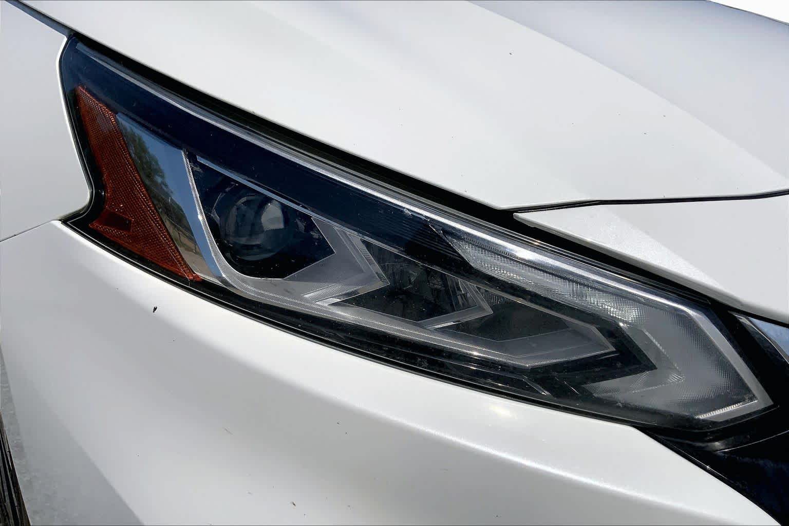 2019 Nissan Altima 2.5 SL Pearl White Tricoat at Sterling McCall Nissan