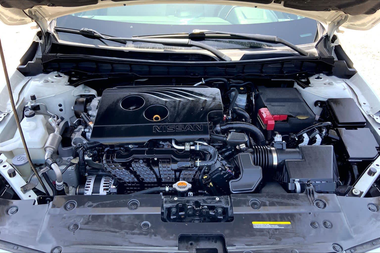 2019 Nissan Altima 2.5 SL Pearl White Tricoat at Sterling McCall Nissan