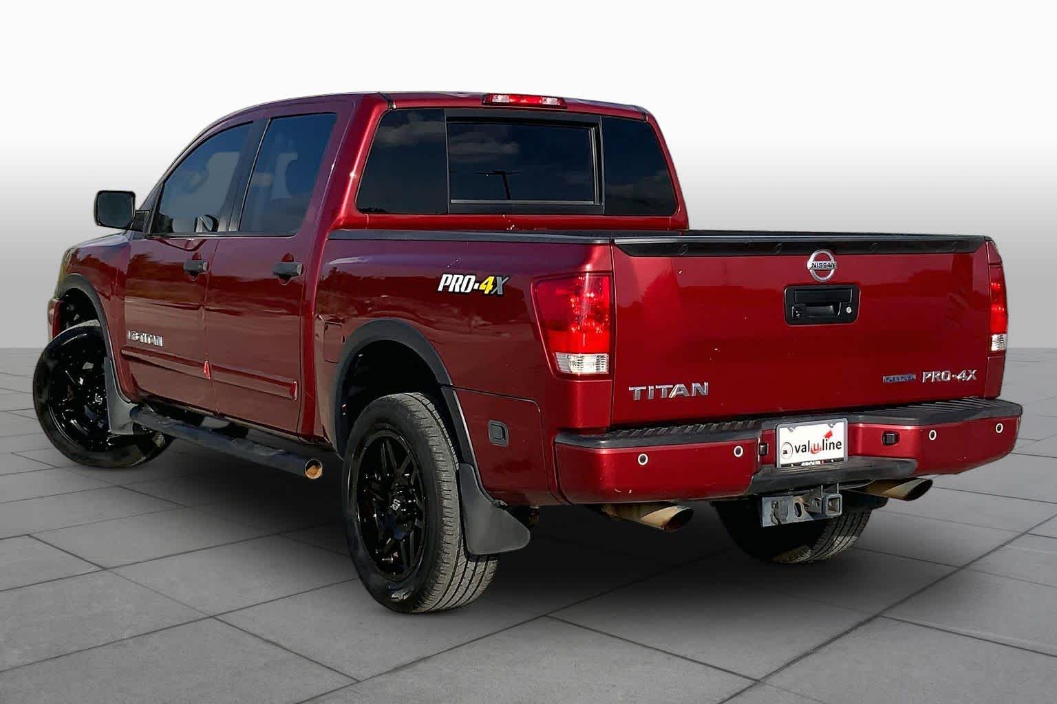 2015 Nissan Titan PRO-4X - 11