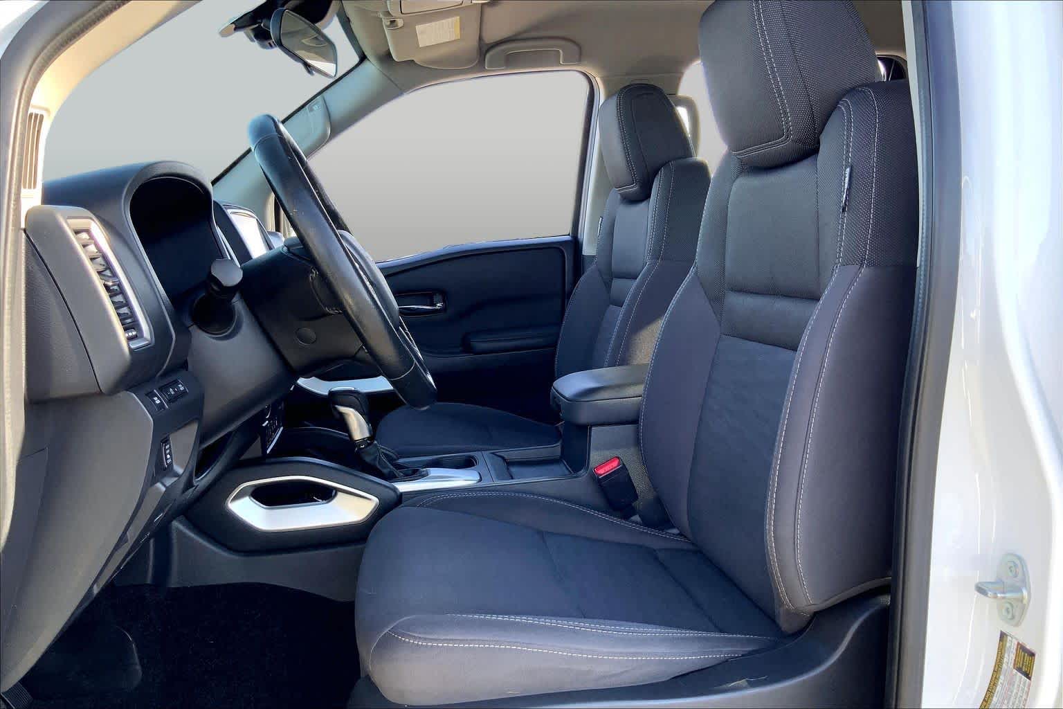 2023 Nissan Frontier SV Glacier White at Sterling McCall Nissan