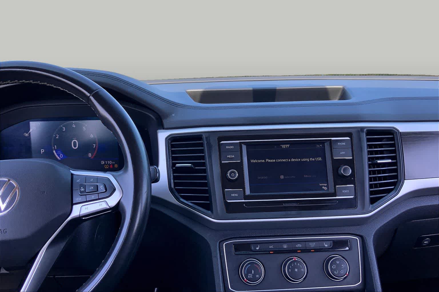 2022 Volkswagen Atlas 2.0T SE DEEP BLACK PEARL EFFECT at AutoNation USA Katy