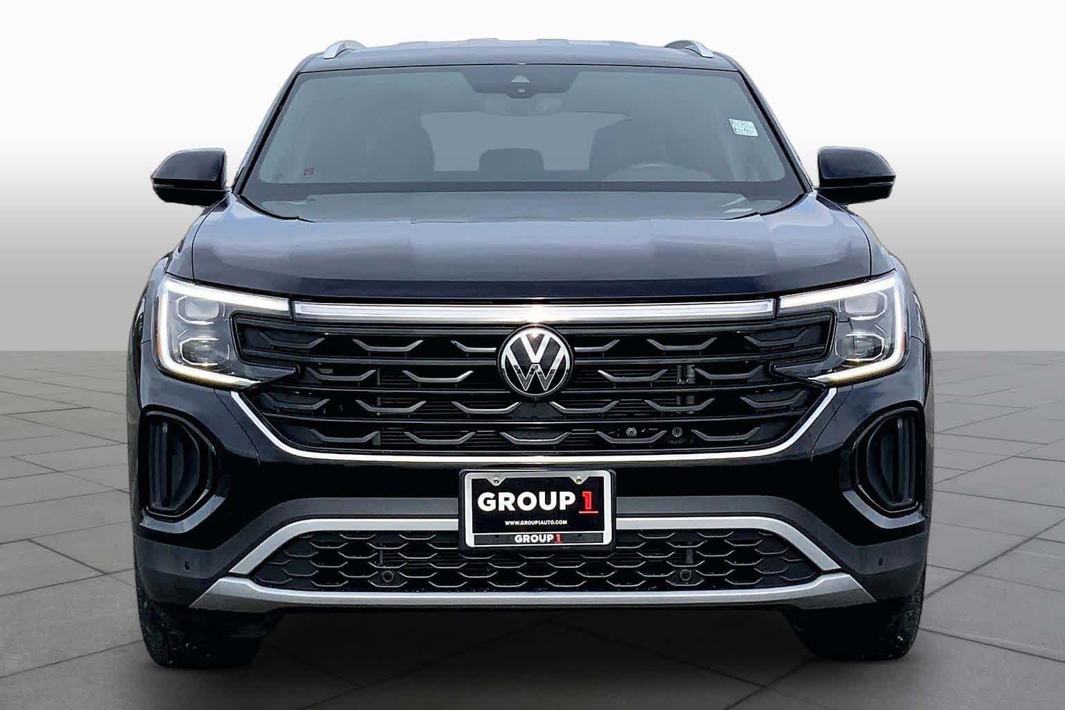 2025 Volkswagen Atlas Cross Sport 2.0T SE w/Technology Deep Black Pearl at Turner Chevrolet