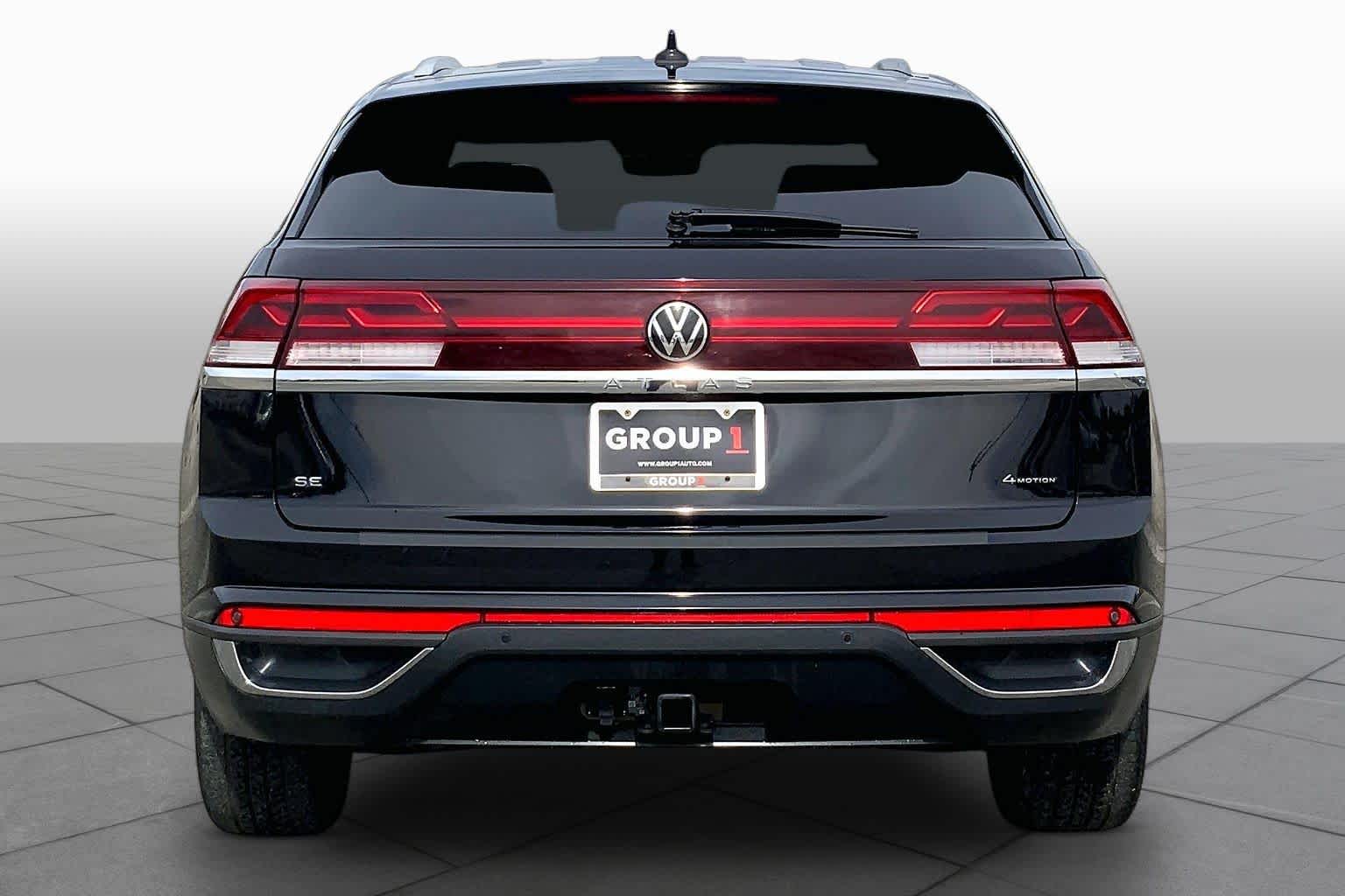 2025 Volkswagen Atlas Cross Sport 2.0T SE w/Technology Deep Black Pearl at Turner Chevrolet