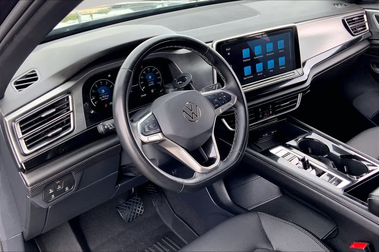 2025 Volkswagen Atlas Cross Sport 2.0T SE w/Technology Deep Black Pearl at Turner Chevrolet