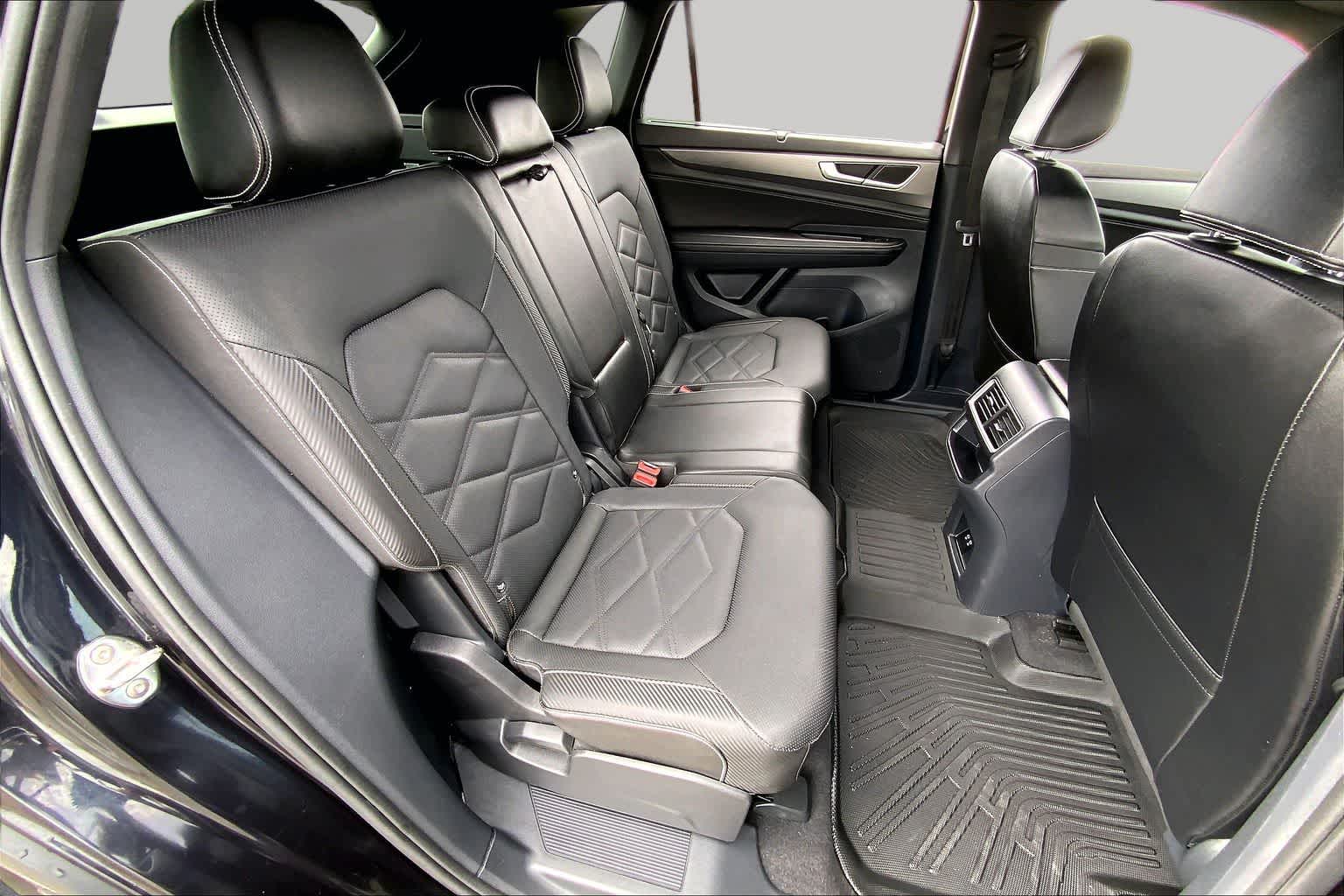 2025 Volkswagen Atlas Cross Sport 2.0T SE w/Technology Deep Black Pearl at Turner Chevrolet