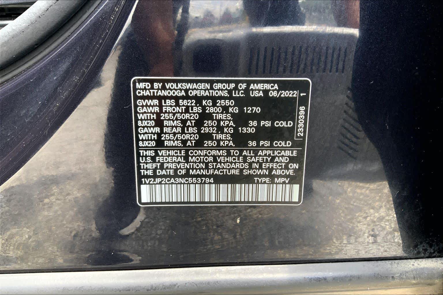 2022 Volkswagen Atlas 2.0T SE w/Technology Deep Black Pearl at Mac Haik Ford