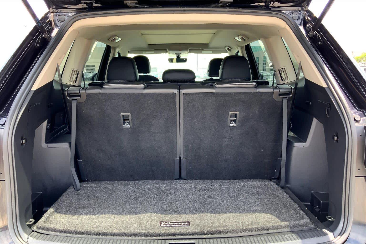 2022 Volkswagen Atlas 2.0T SE w/Technology Deep Black Pearl at Mac Haik Ford