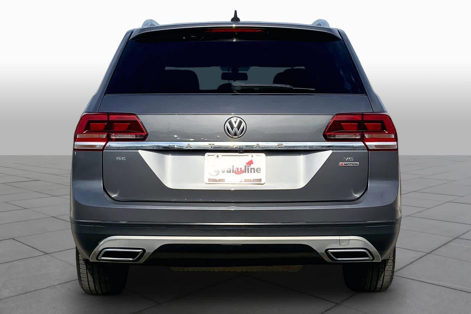 2018 Volkswagen Atlas photo 4 of 35