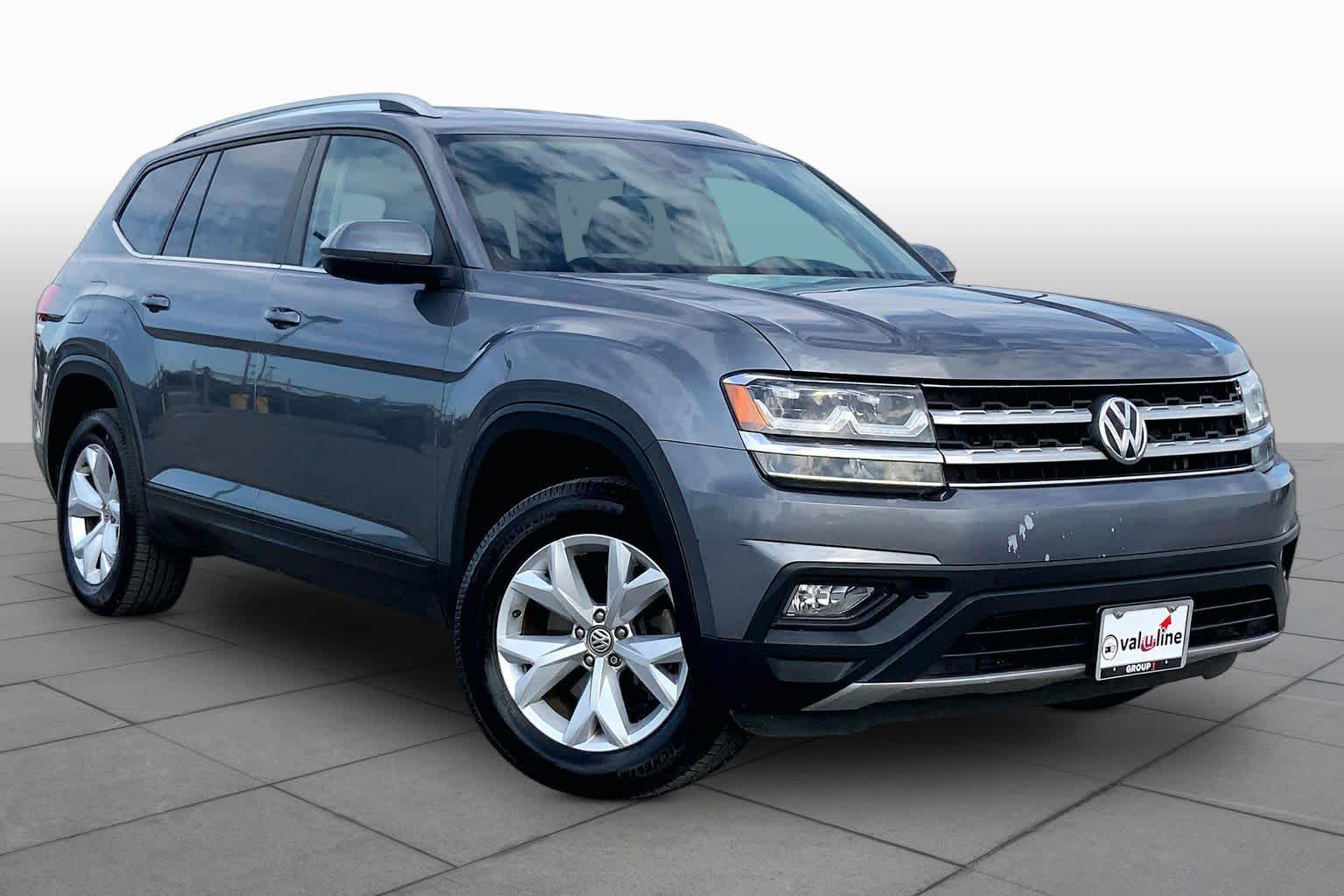 2018 Volkswagen Atlas photo 2 of 35