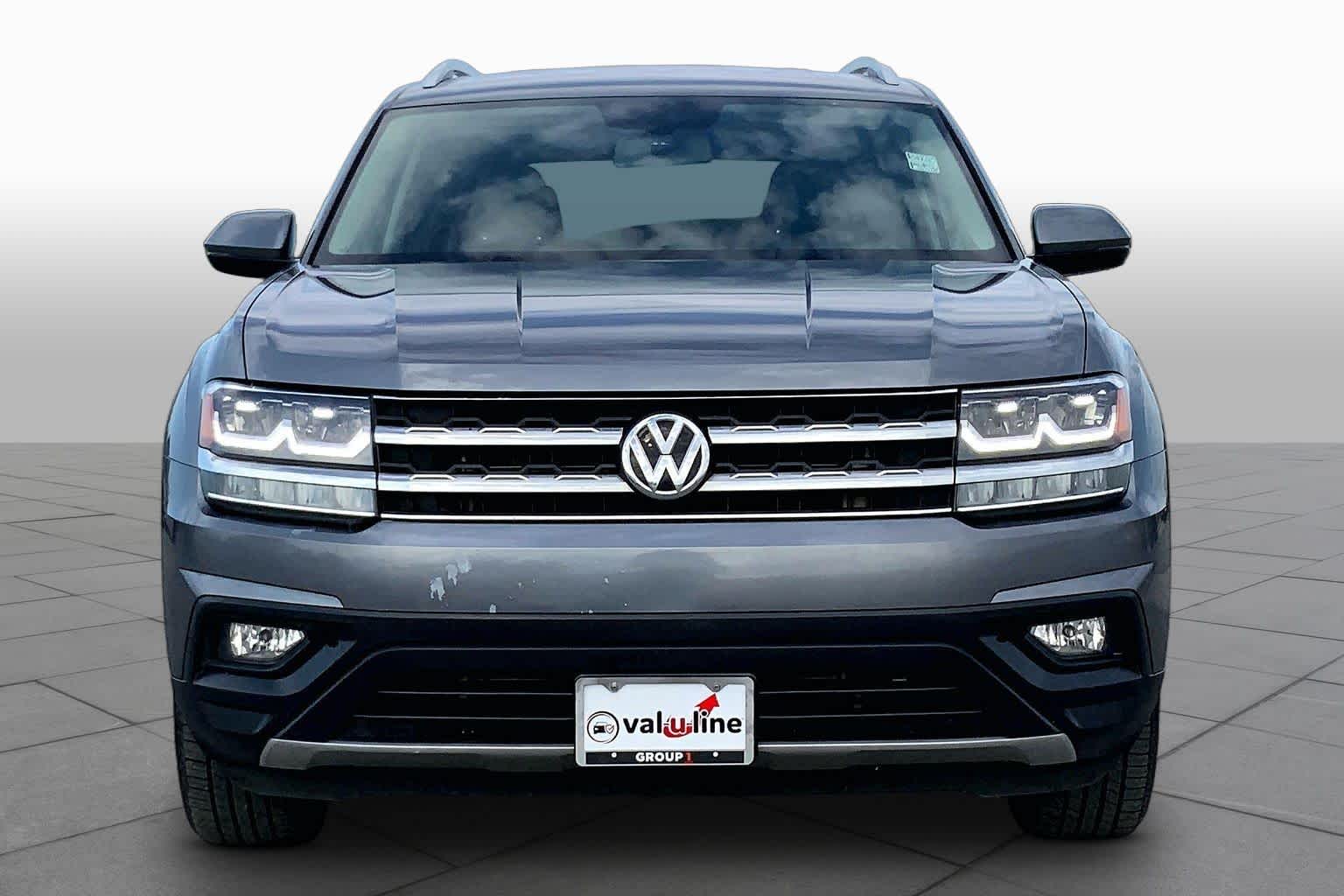 2018 Volkswagen Atlas photo 3 of 35