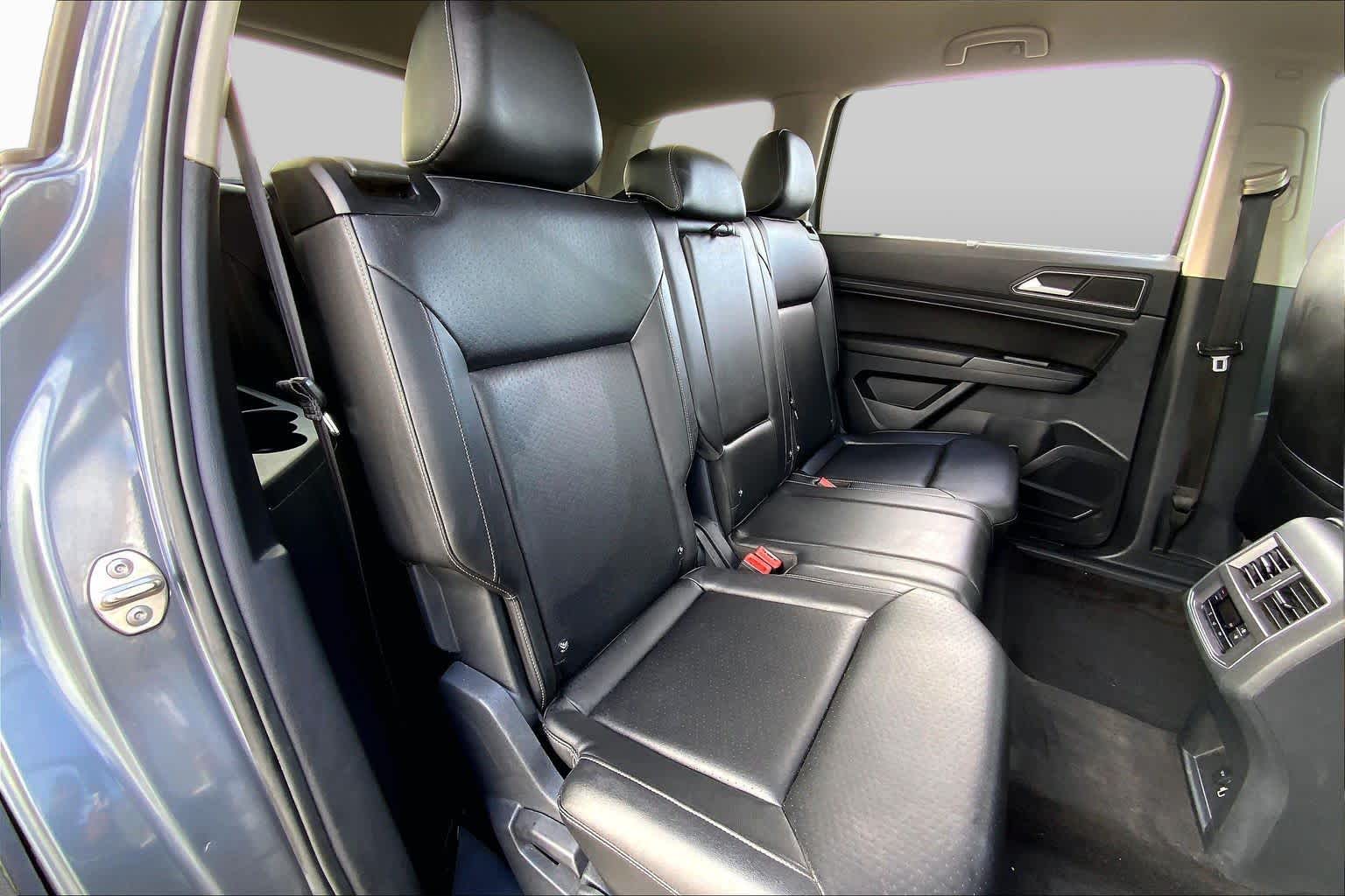 2018 Volkswagen Atlas photo 18 of 35