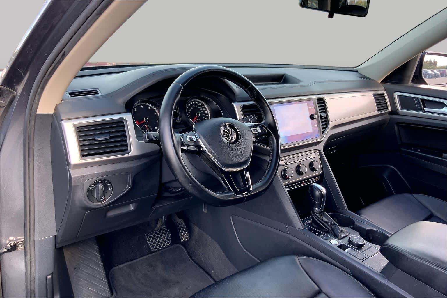 2018 Volkswagen Atlas photo 16 of 35