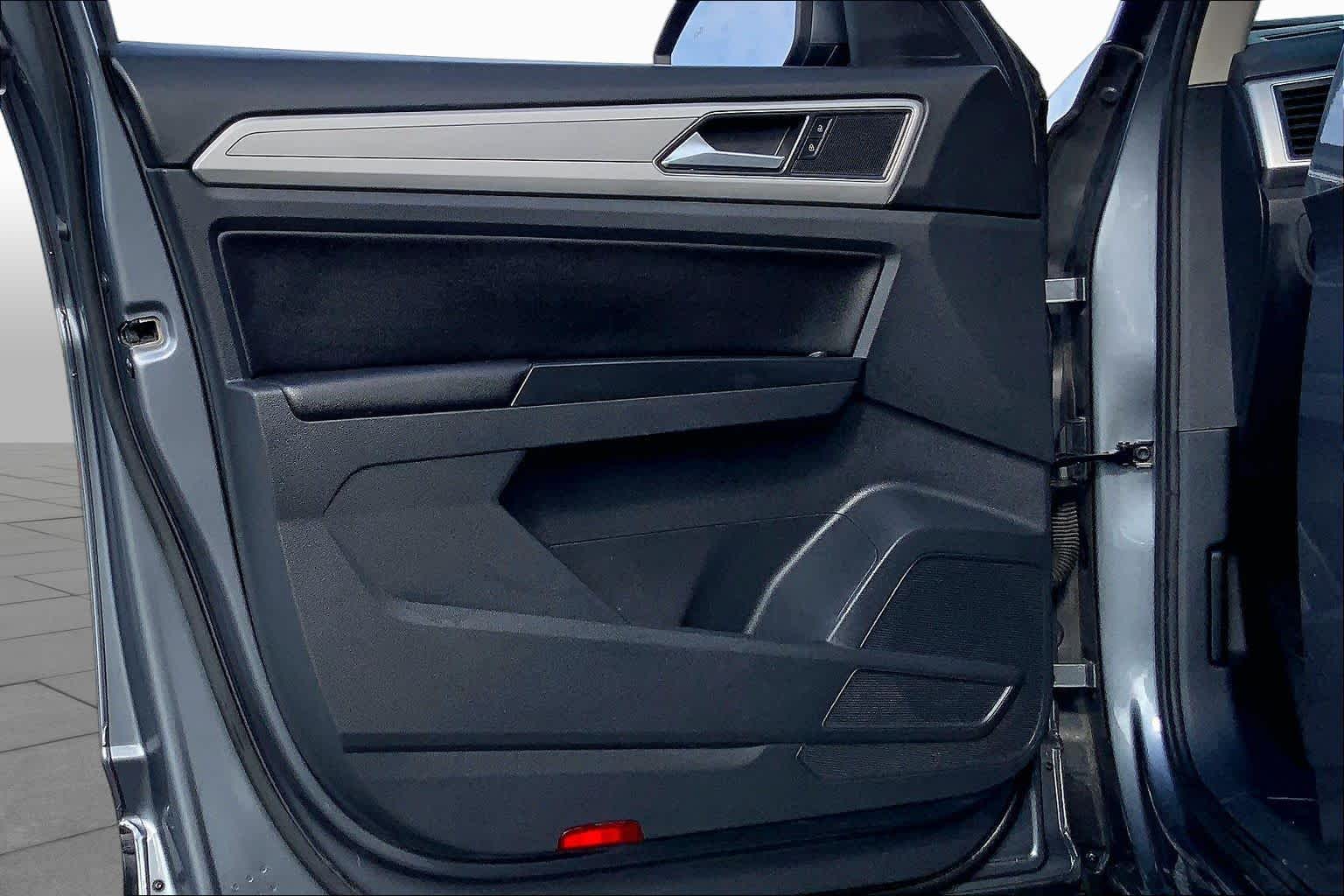 2018 Volkswagen Atlas photo 20 of 35