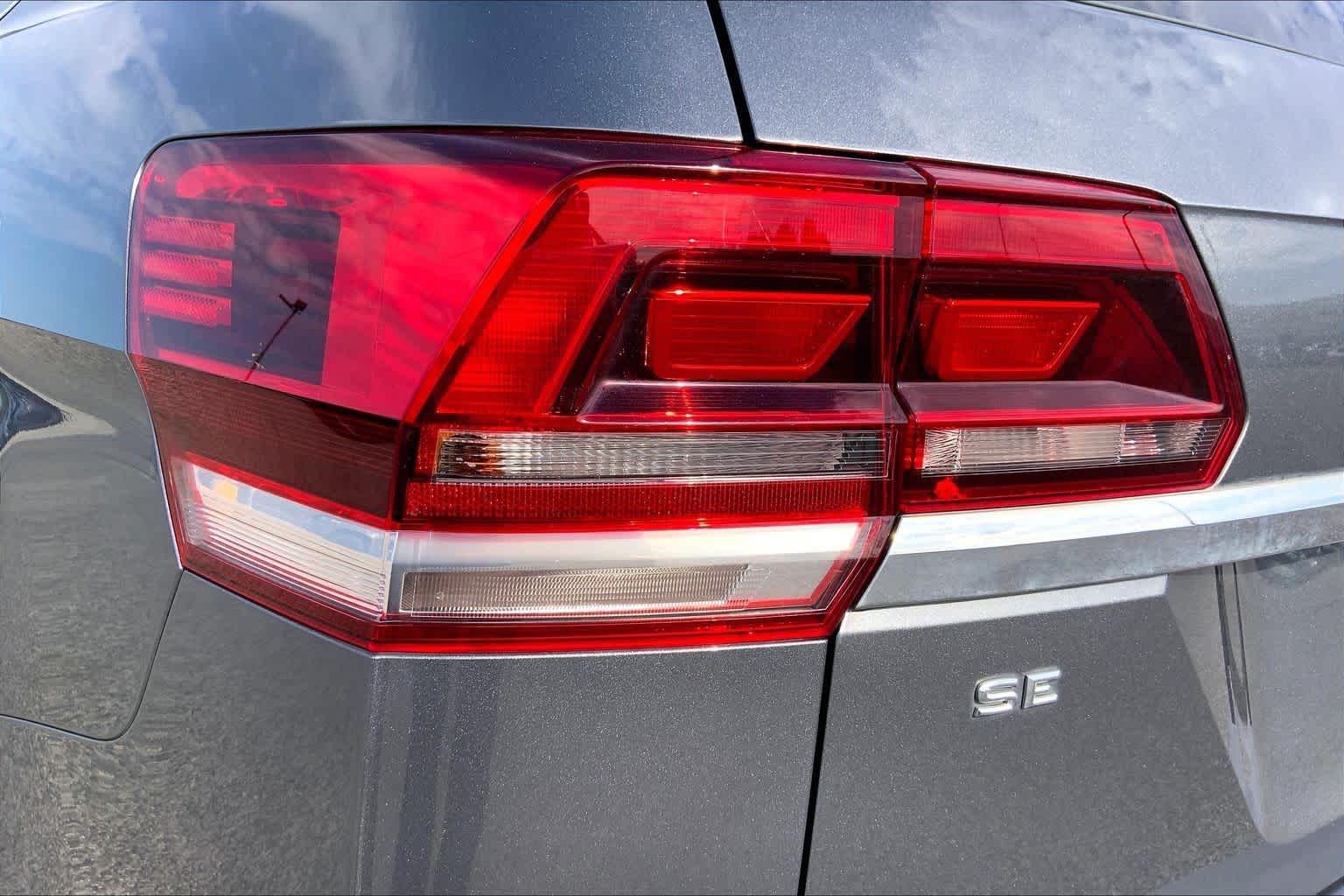2018 Volkswagen Atlas photo 27 of 35