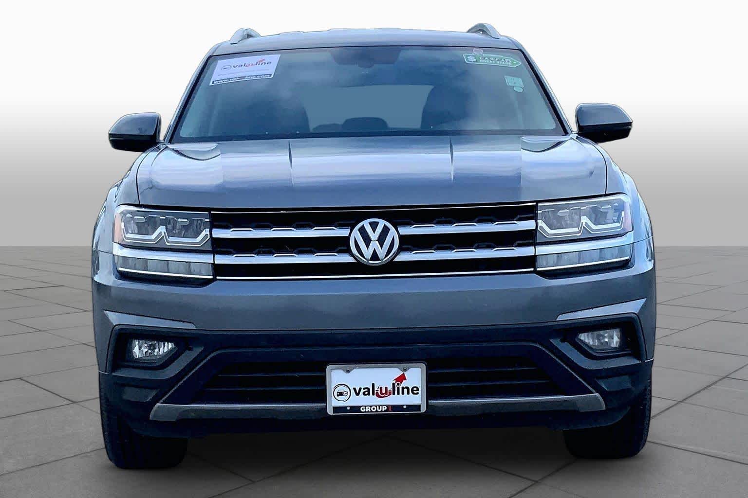 2018 Volkswagen Atlas photo 3 of 35