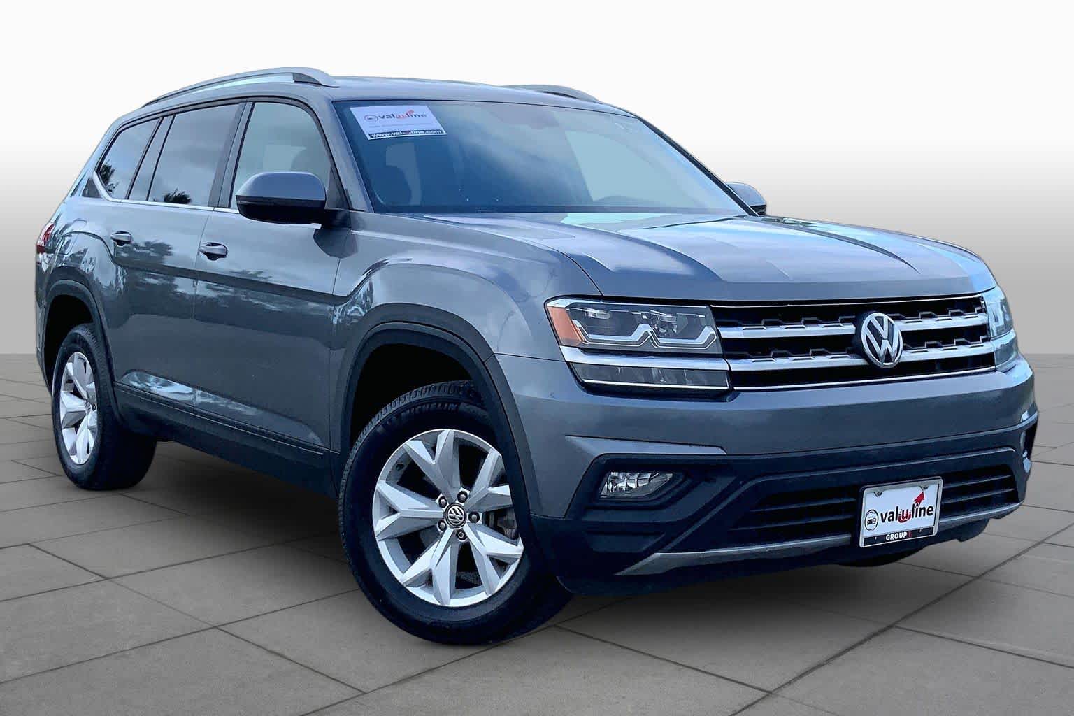 2018 Volkswagen Atlas photo 2 of 35