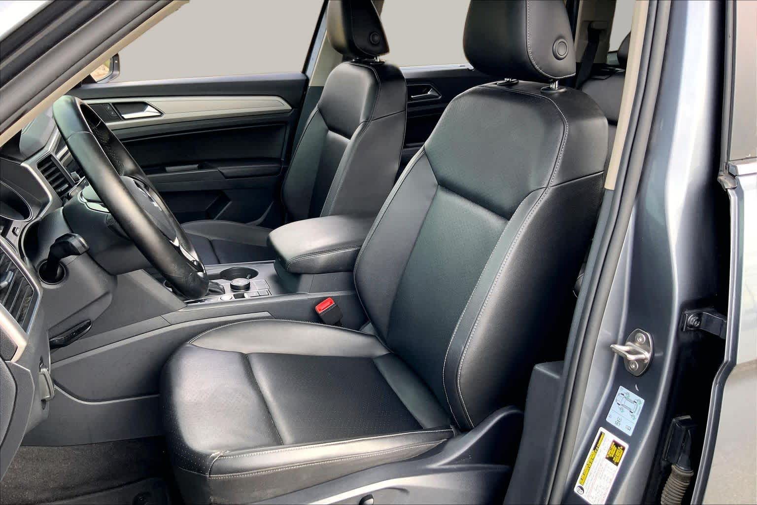 2018 Volkswagen Atlas photo 7 of 35
