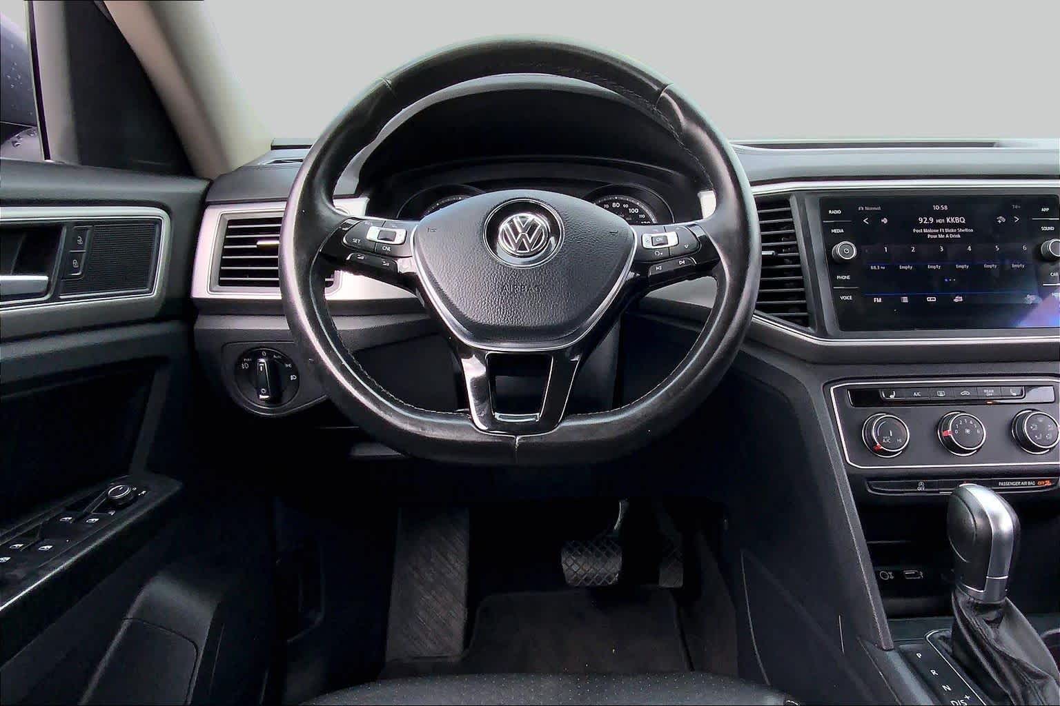 2018 Volkswagen Atlas photo 5 of 35