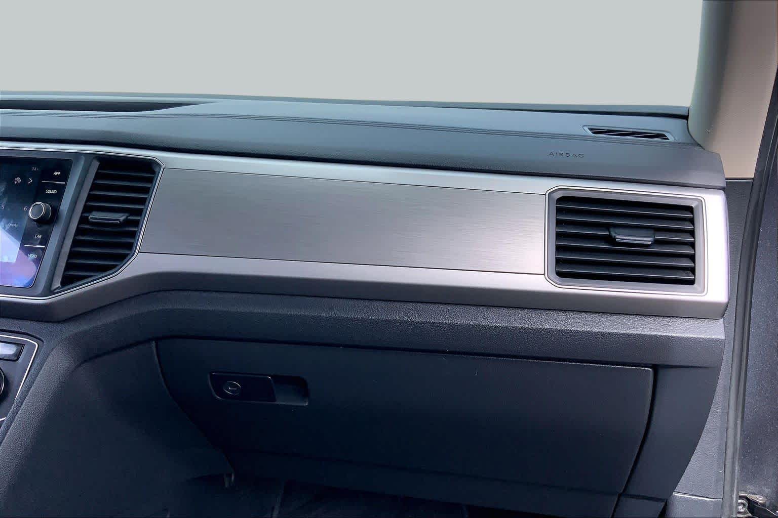 2018 Volkswagen Atlas photo 17 of 35