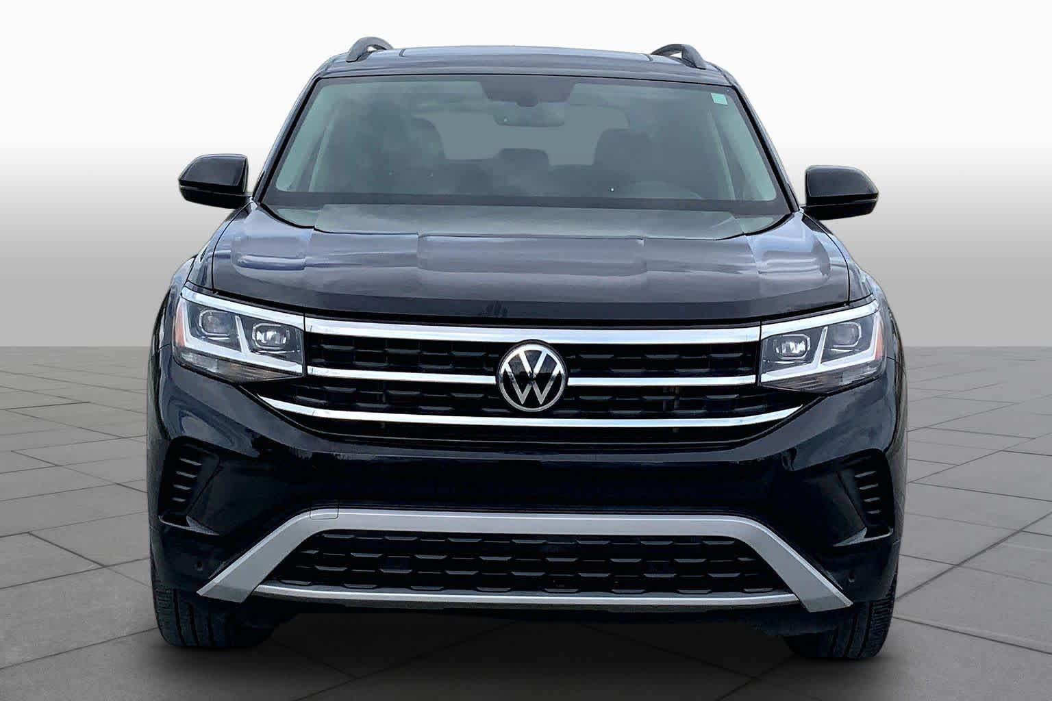 2022 Volkswagen Atlas 3.6L V6 SE w/Technology Deep Black Pearl at Mac Haik Ford