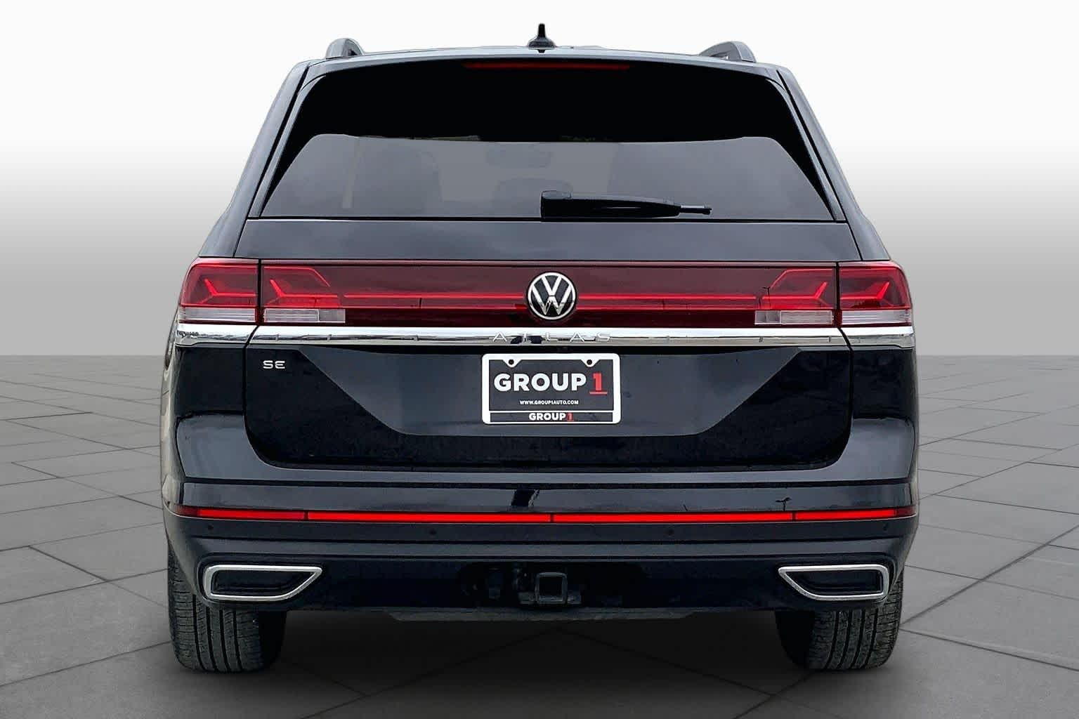 2024 Volkswagen Atlas 2.0T SE w/Technology Deep Black Pearl at Tomball Ford