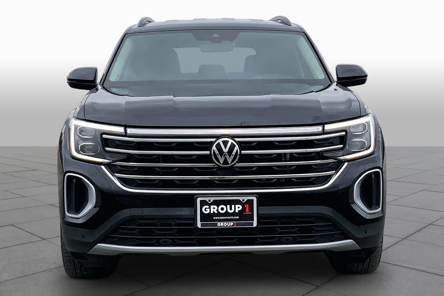 2024 Volkswagen Atlas 2.0T SE w/Technology Deep Black Pearl at Tomball Ford