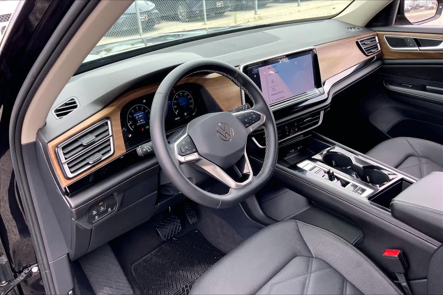 2024 Volkswagen Atlas 2.0T SE w/Technology Deep Black Pearl at Tomball Ford