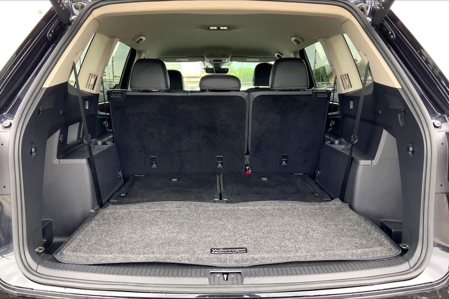2024 Volkswagen Atlas 2.0T SE w/Technology Deep Black Pearl at Tomball Ford