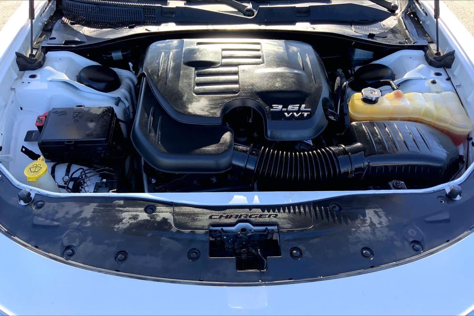 2018 Dodge Charger photo 31 of 36