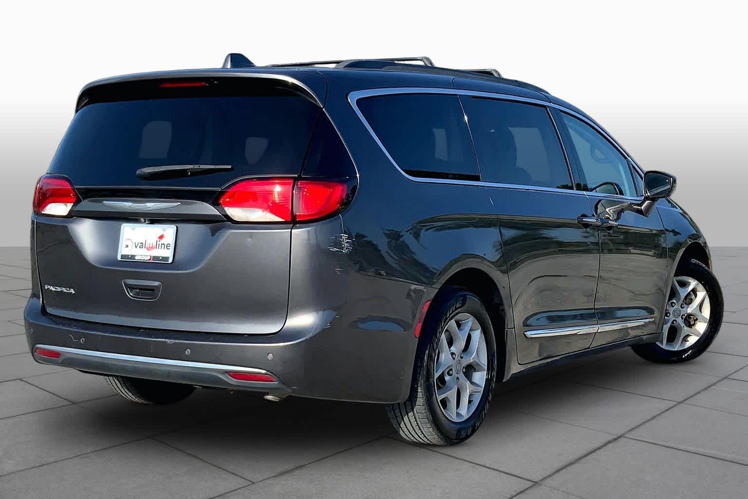 2017 Chrysler Pacifica Touring-L Granite Crystal Metallic Clearcoat at Beck & Masten Kia
