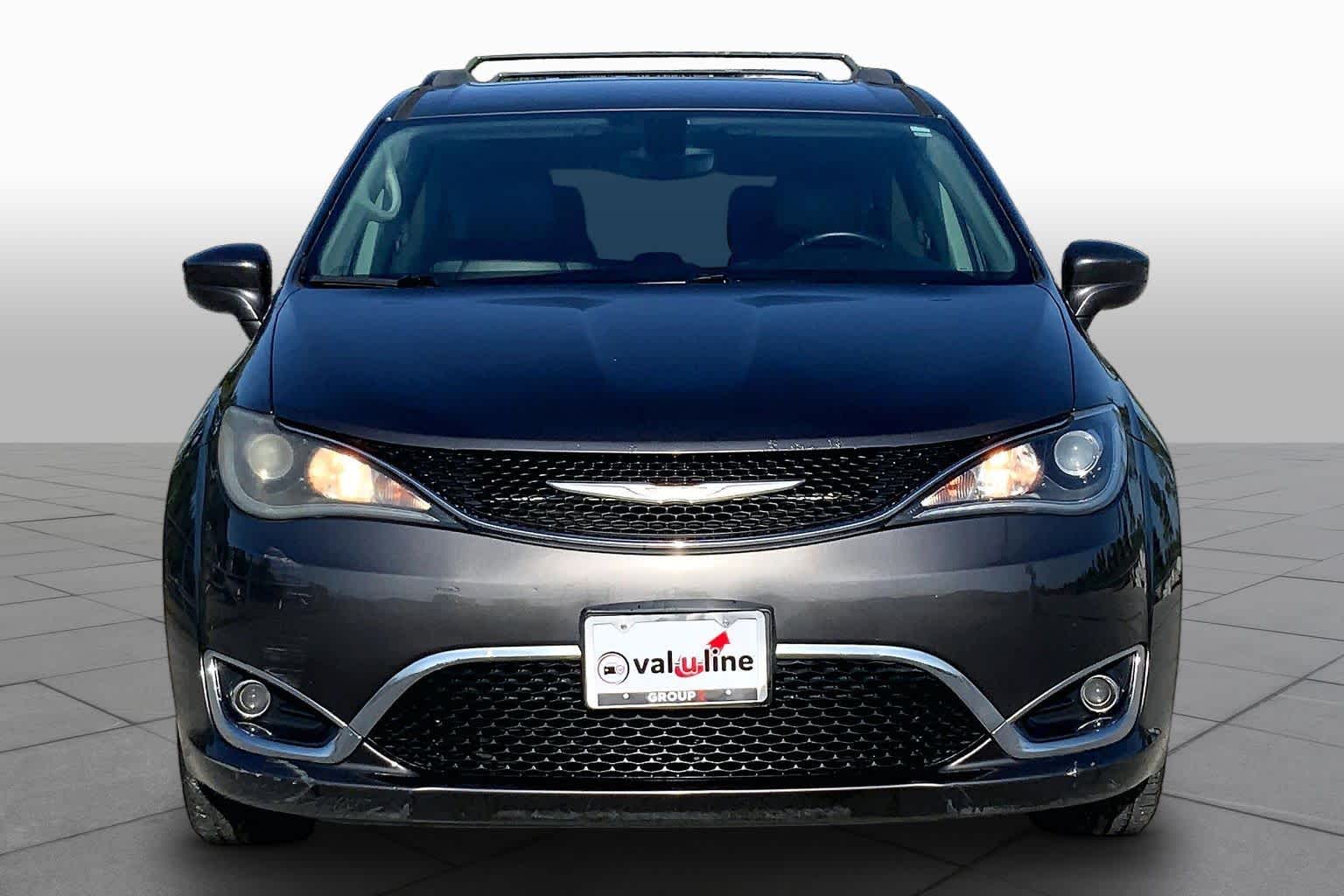 2017 Chrysler Pacifica Touring-L Granite Crystal Metallic Clearcoat at Beck & Masten Kia