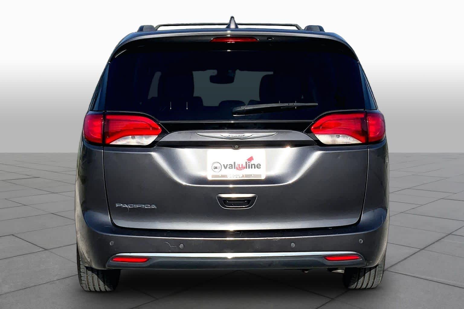 2017 Chrysler Pacifica Touring-L Granite Crystal Metallic Clearcoat at Beck & Masten Kia