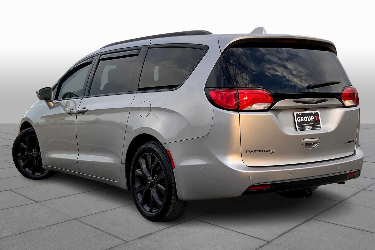 2019 Chrysler Pacifica Limited Billet Silver Metallic Clearcoat at Sterling McCall Nissan