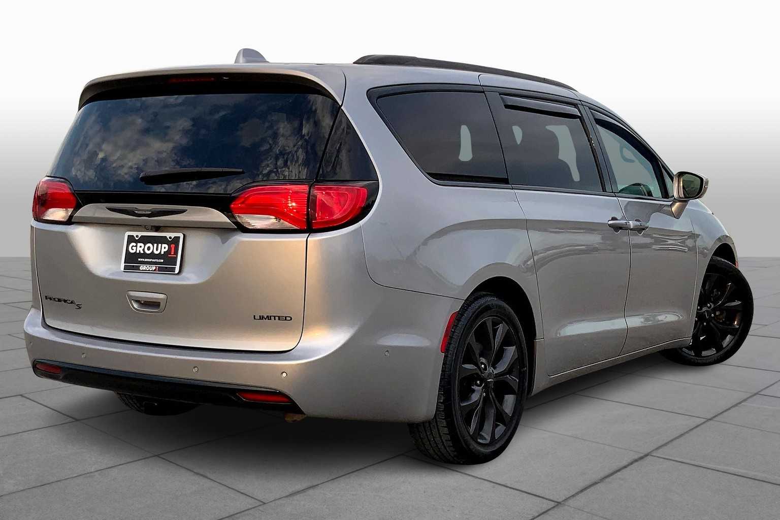 2019 Chrysler Pacifica Limited Billet Silver Metallic Clearcoat at Sterling McCall Nissan
