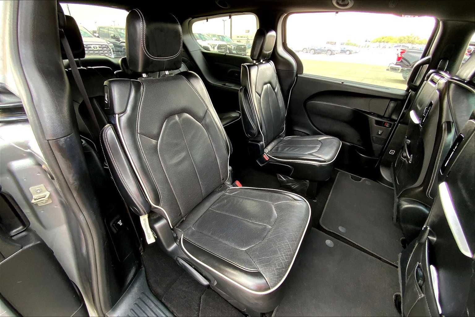 2019 Chrysler Pacifica Limited Billet Silver Metallic Clearcoat at Sterling McCall Nissan