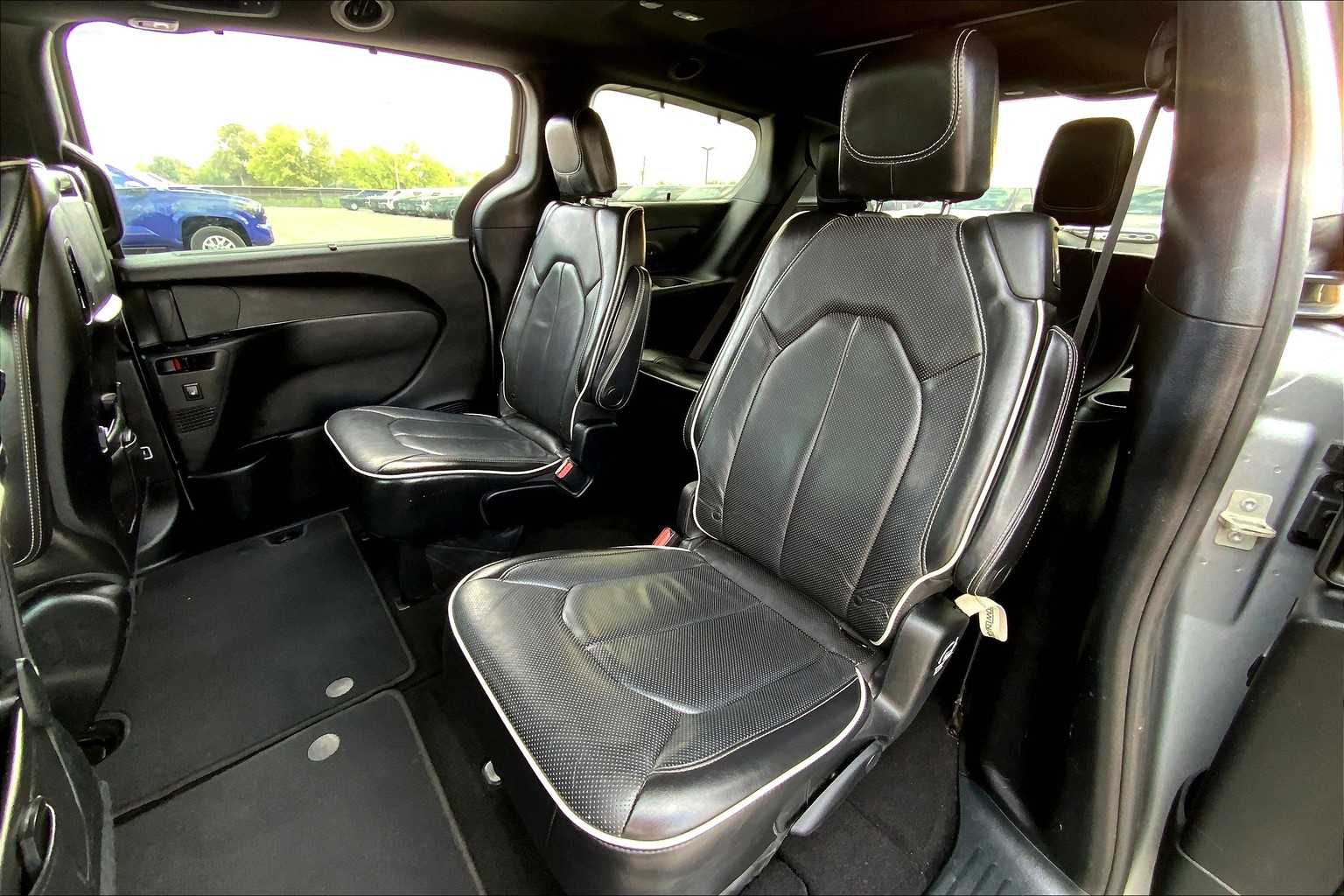 2019 Chrysler Pacifica Limited Billet Silver Metallic Clearcoat at Sterling McCall Nissan