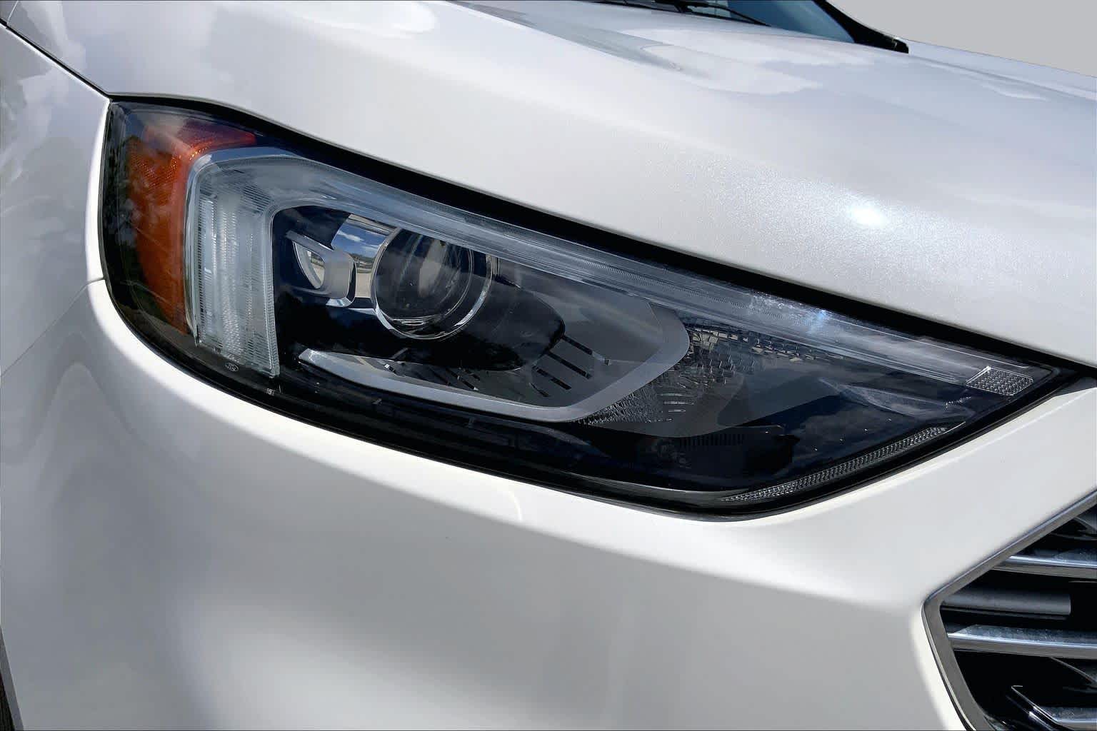 2020 Ford Edge SEL Star White Metallic Tri-Coat at Tomball Ford