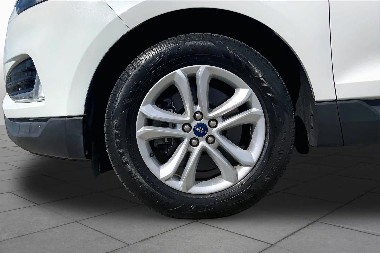 2020 Ford Edge SEL Star White Metallic Tri-Coat at AutoNation USA Houston