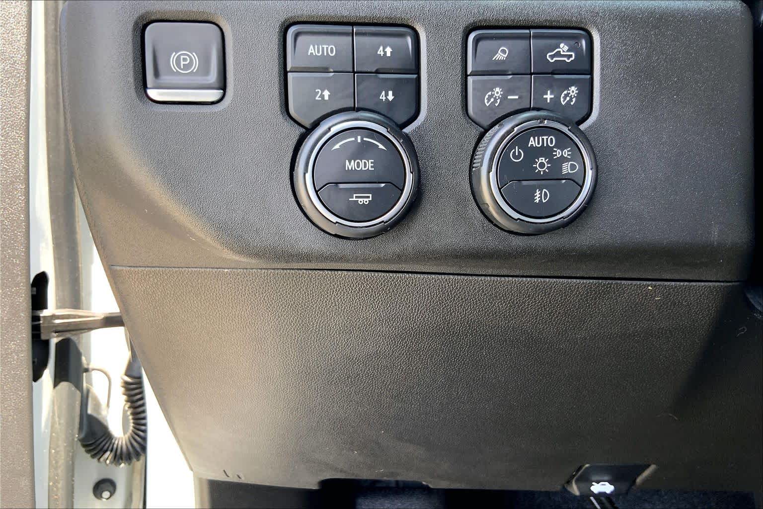 2022 Chevrolet Silverado 1500 RST Summit White at Auto Boutique Texas