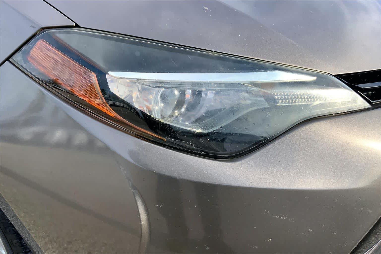 2017 Toyota Corolla photo 27 of 34