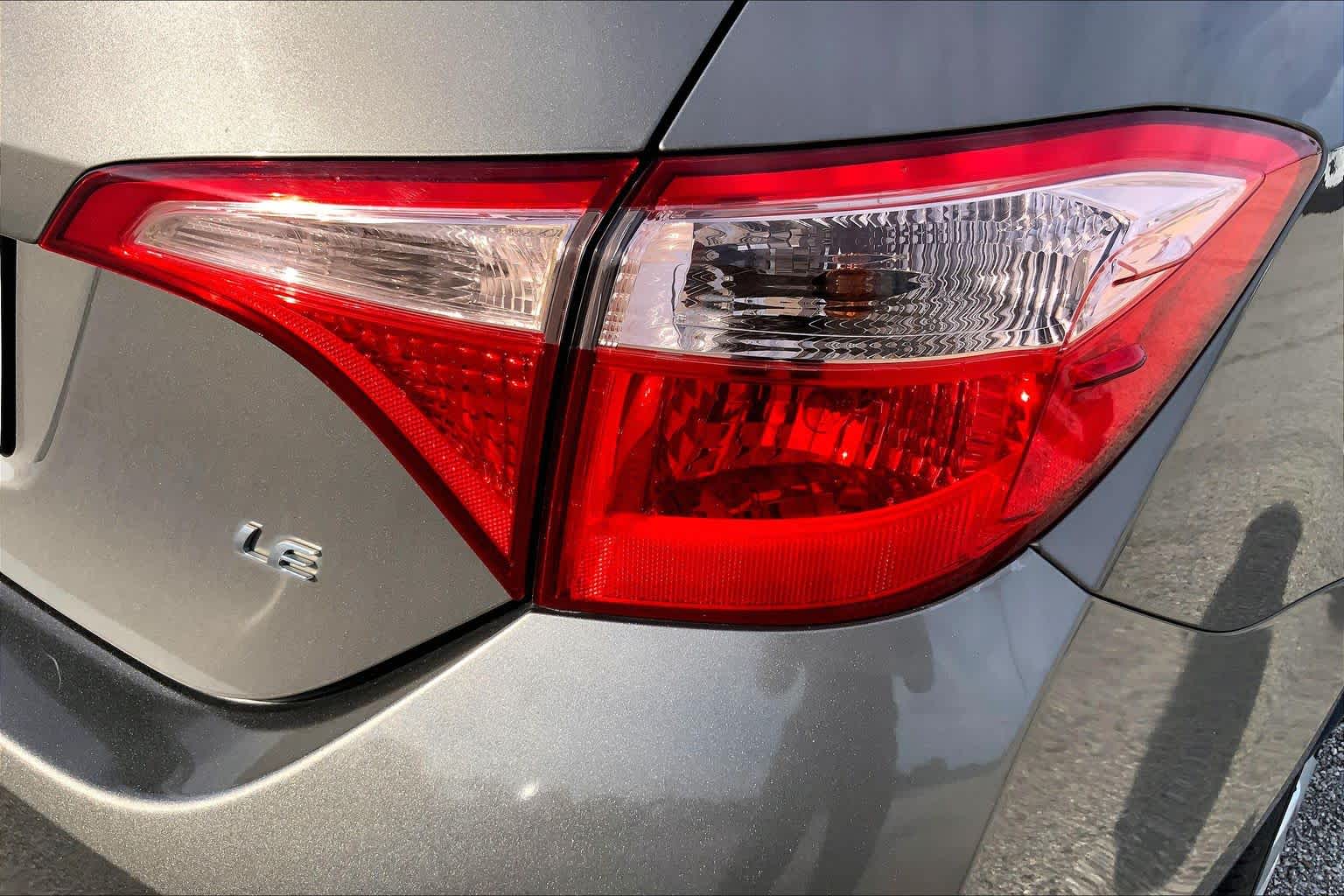 2017 Toyota Corolla photo 30 of 34