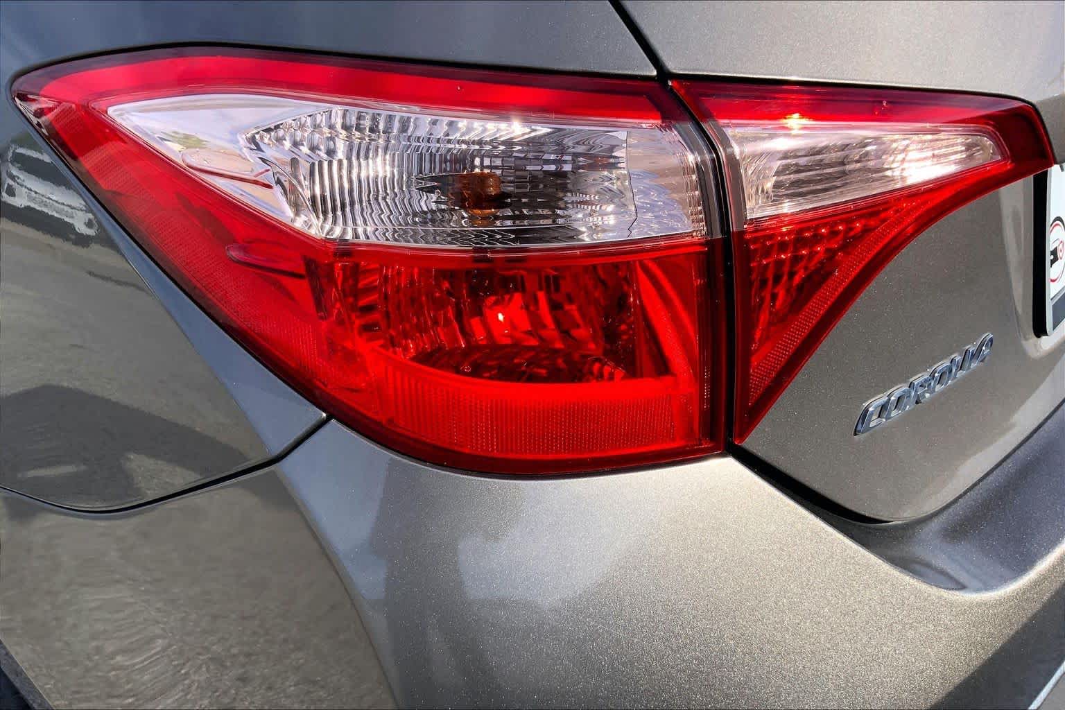 2017 Toyota Corolla photo 28 of 34