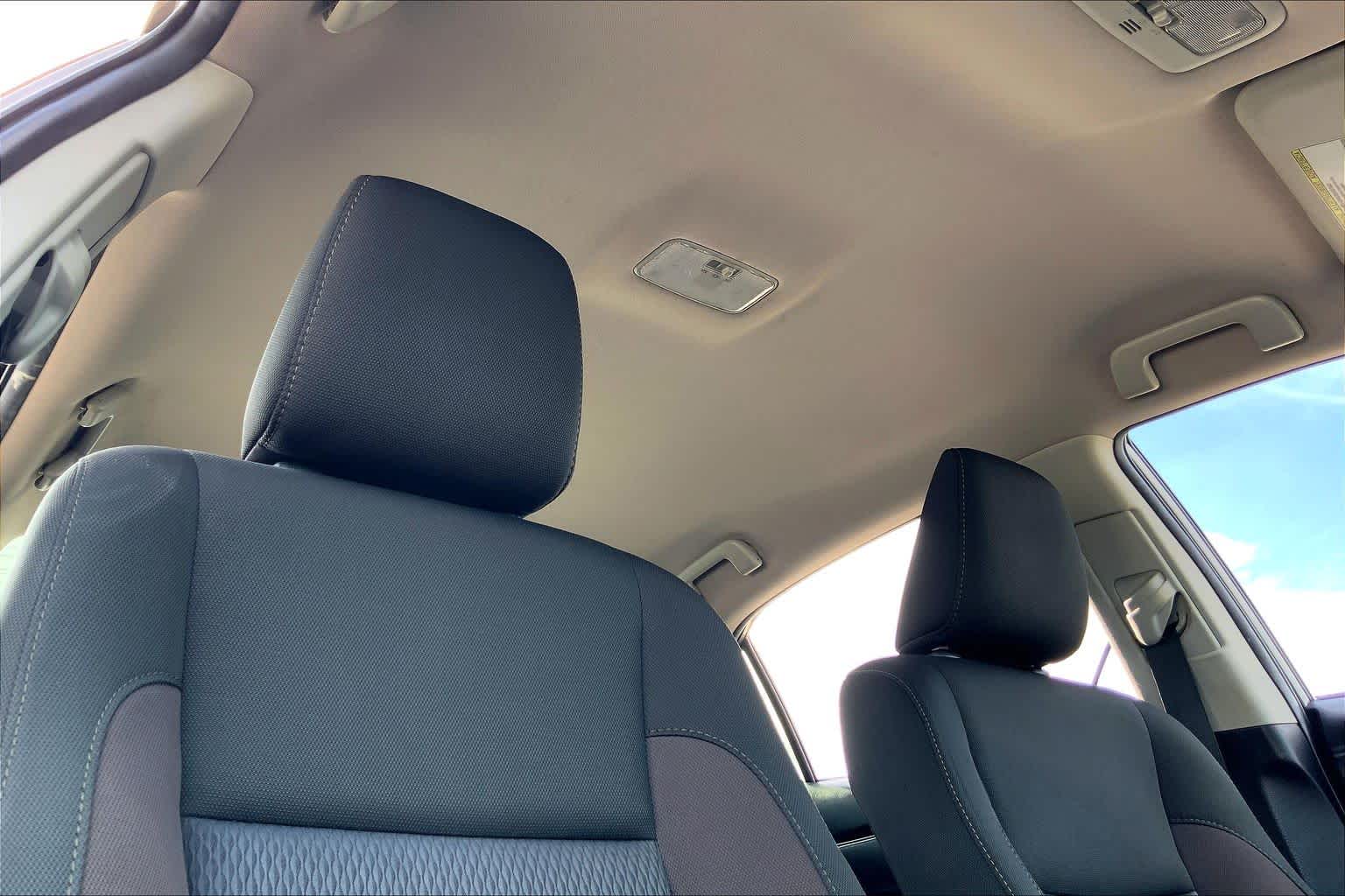 2017 Toyota Corolla photo 14 of 34