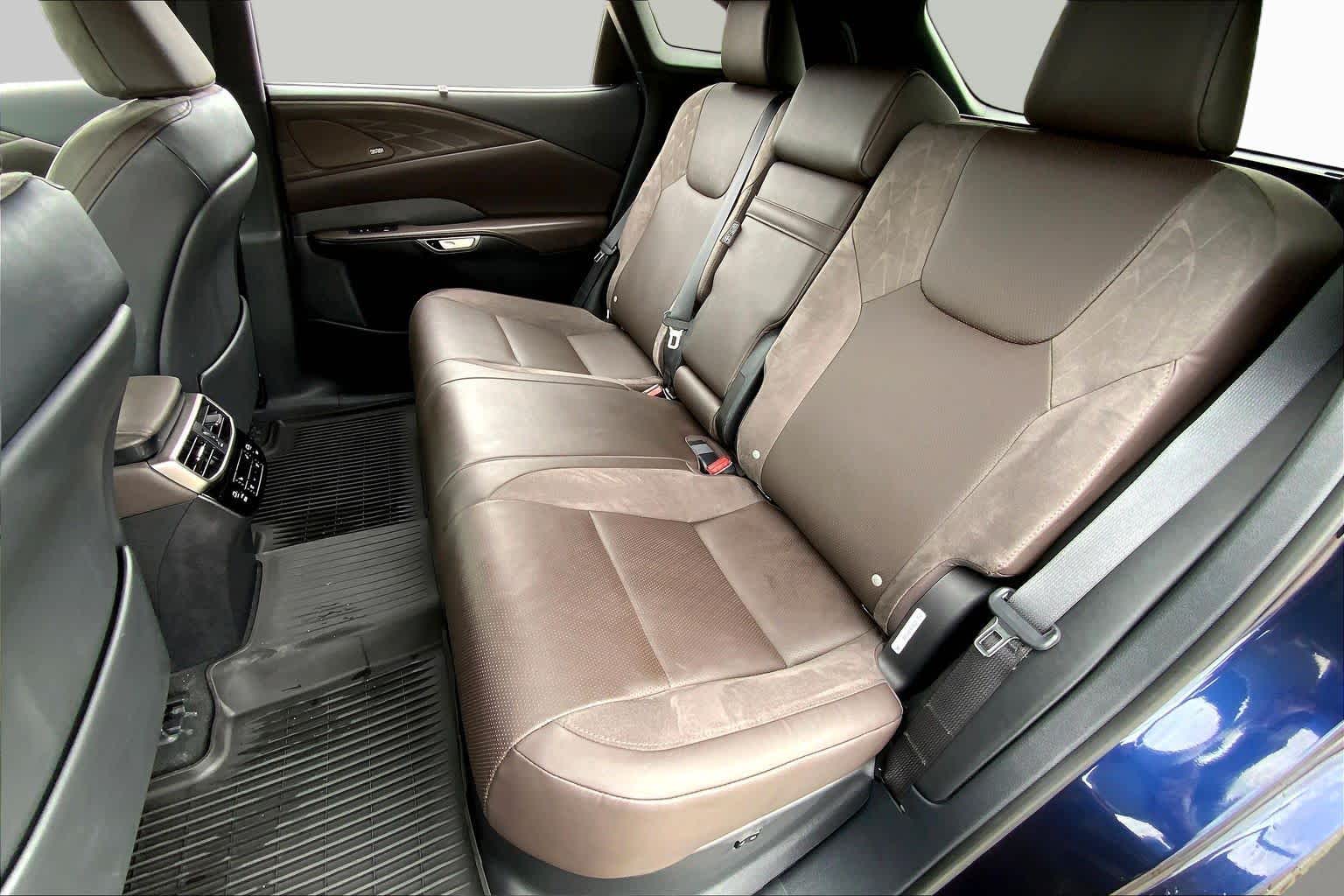 2025 Lexus RX 350 photo 20 of 36