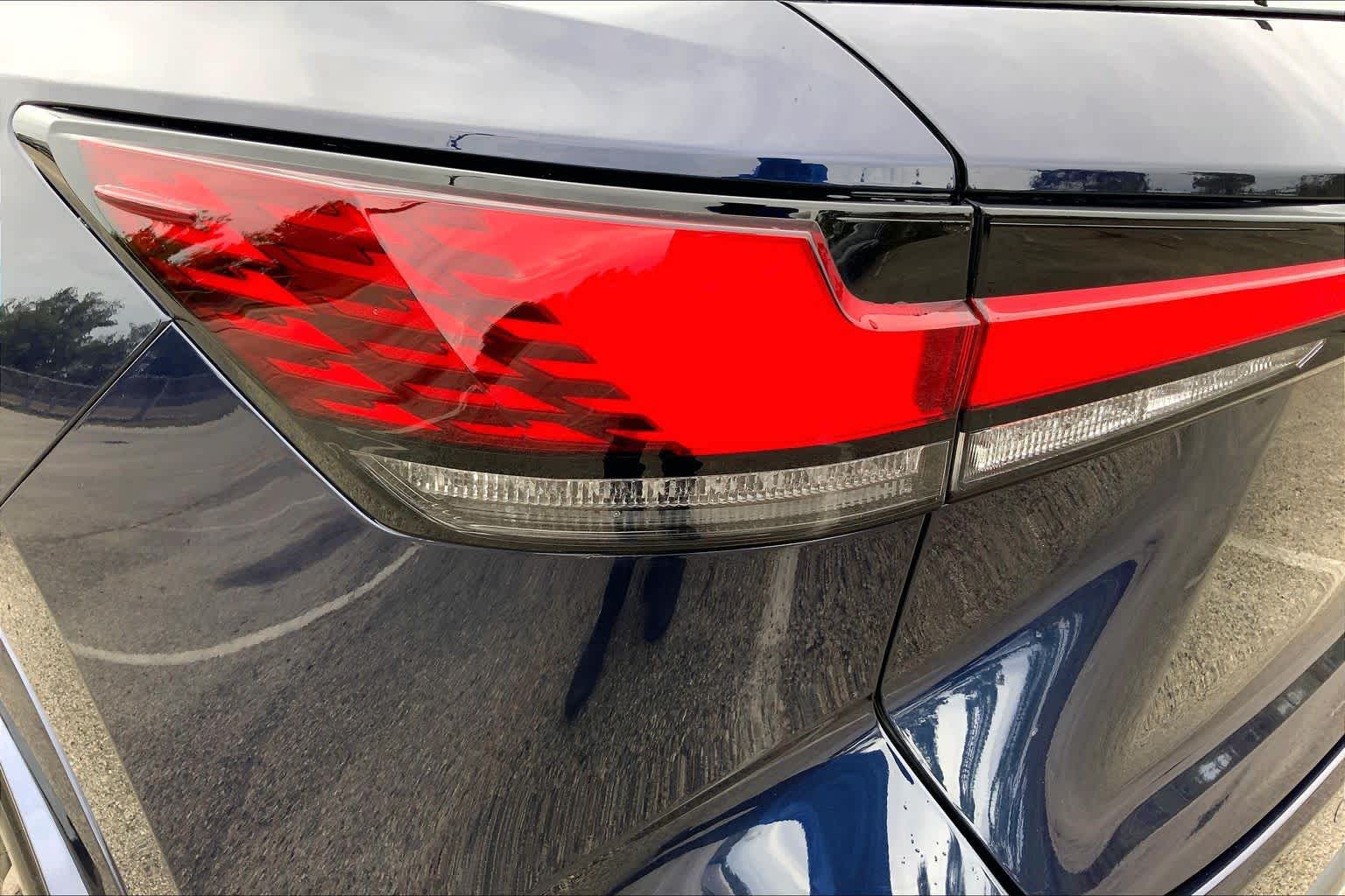 2025 Lexus RX 350 photo 28 of 36