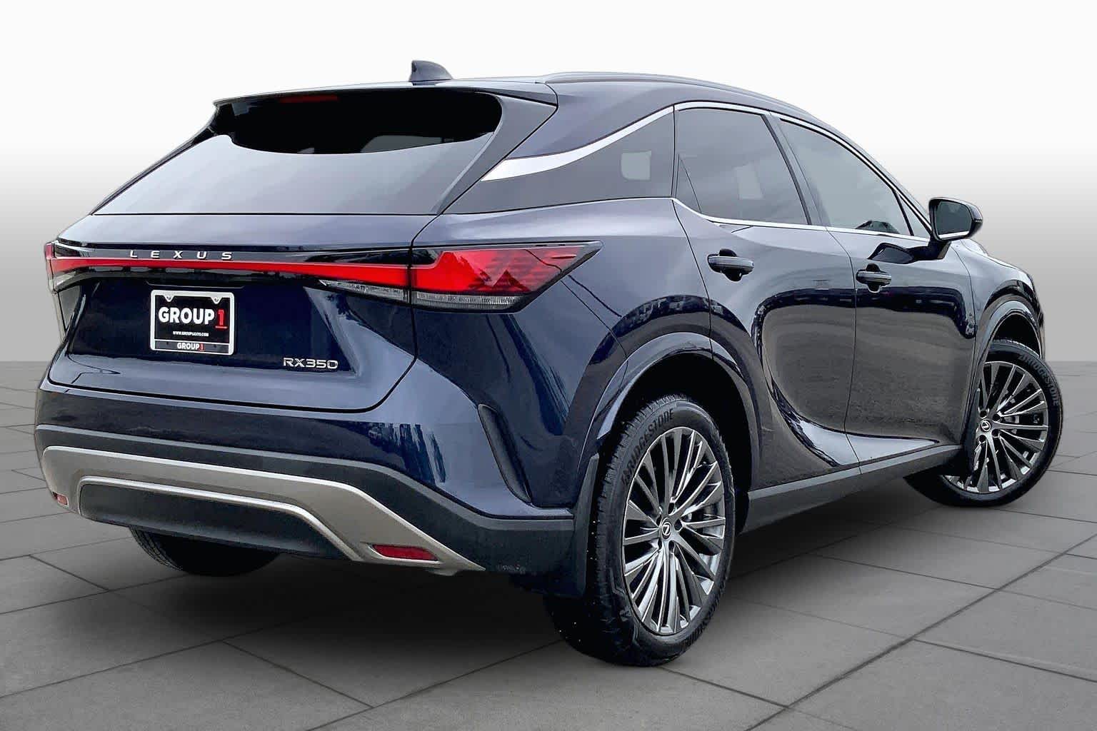 2025 Lexus RX 350 photo 13 of 36
