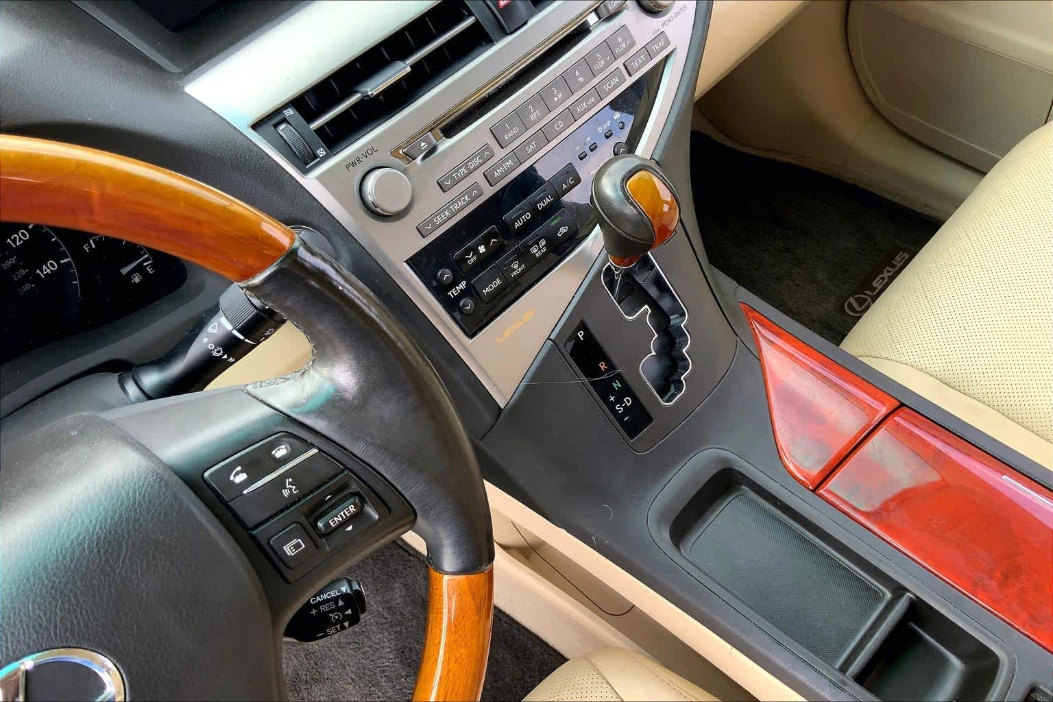 2010 Lexus RX 350 photo 15 of 34